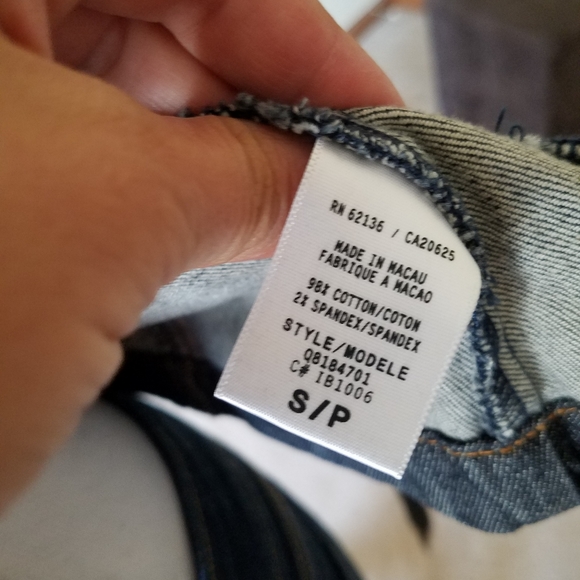 Guess Short Sleeve Jean Jacket from Italy - Picture 10 of 17